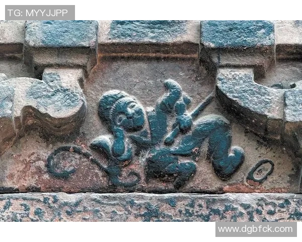 石刻雕塑艺术的历史演变与文化价值探析